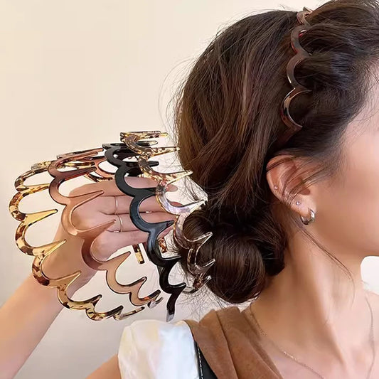 Wavy Expanding Headband: Style and Comfort for Your Hair